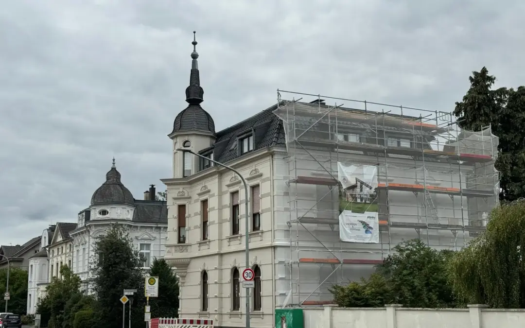 Fassadenrestaurierung eines historischen Gebäudes – Aussenarbeiten vom Meisterbetrieb